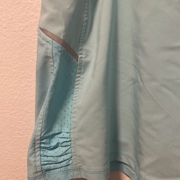 Champion Women's Light Blue Skort Size S Good Used Condition - Picture 2 of 12